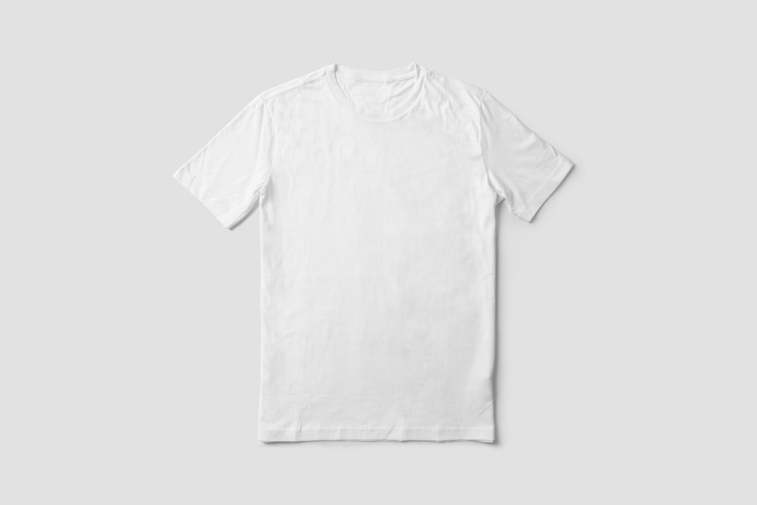 Plain T-shirt — style reference