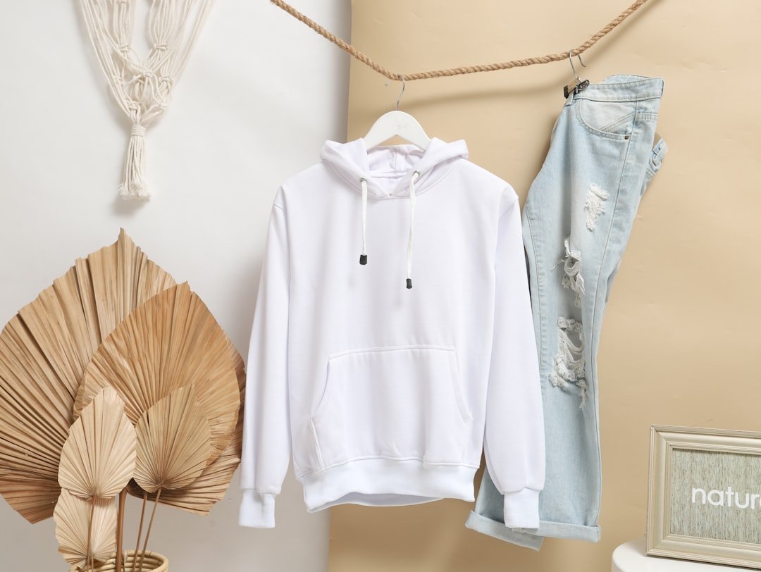 Plain pullover hoodie — style reference